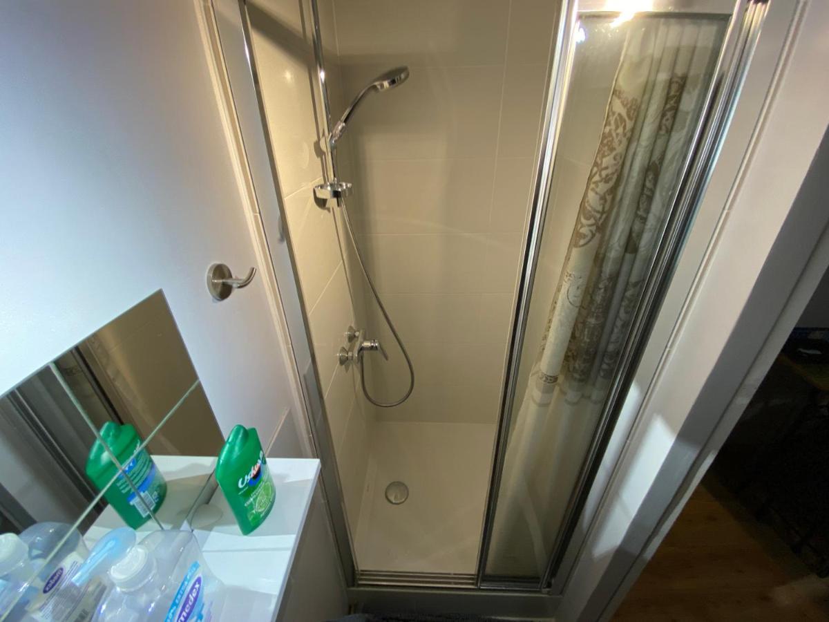 Sympathique Logement En Rez-De-Chausse, De 21M 2 Beauvais Dış mekan fotoğraf